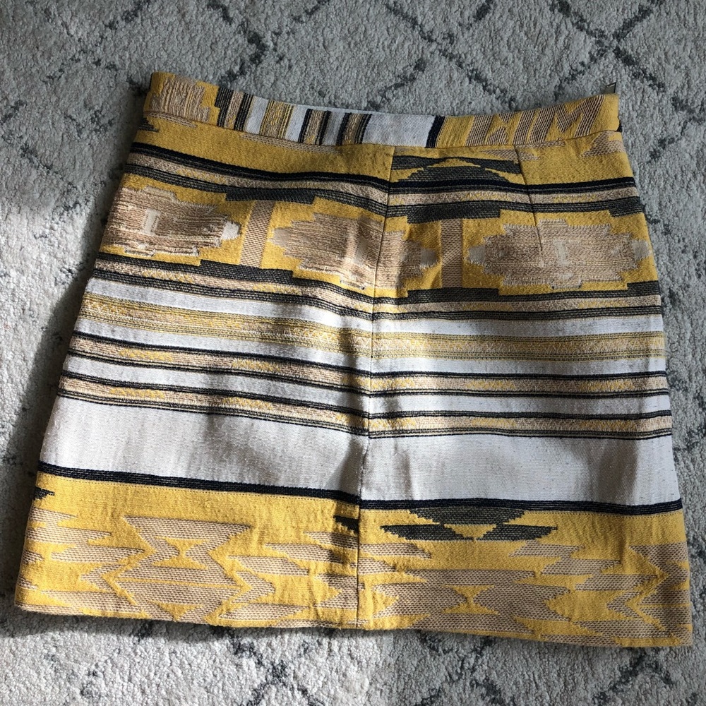Zara Aztec style mini skirt size M